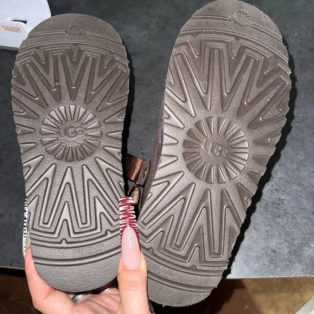 Beautiful, dark suede platform clogs - Picture 4 of 4